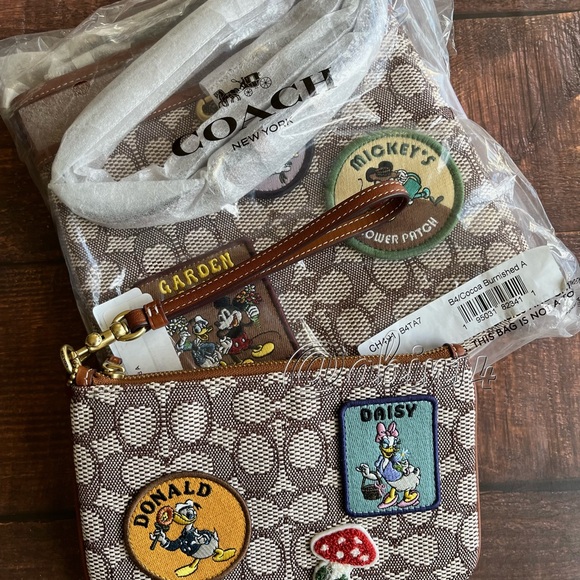 Bundle of Coach Jacquard Disney Wristlet and Kitt Messenger Crossbody Bag - Picture 5 of 5